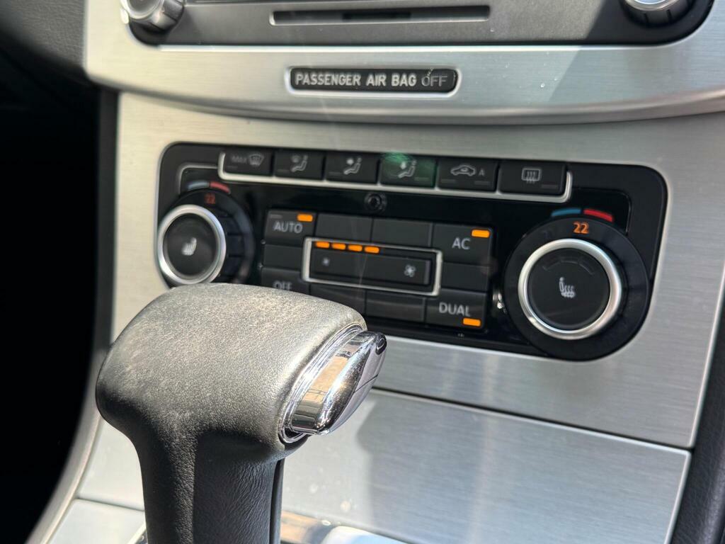 Volkswagen CC Saloon Black #24