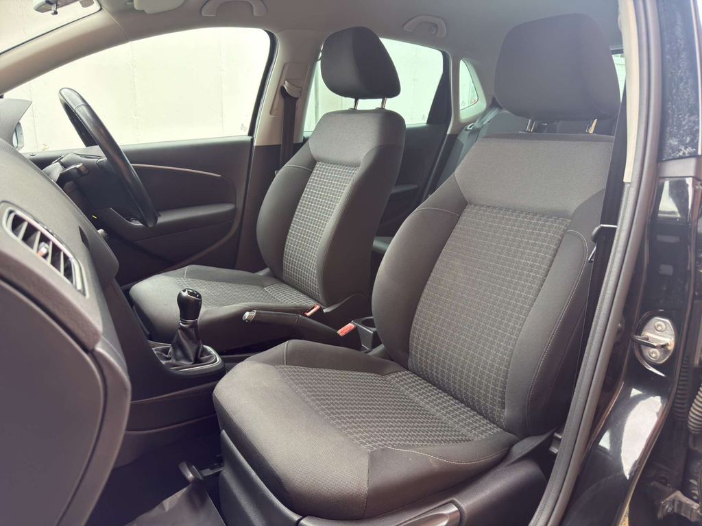 Volkswagen Polo  White #18