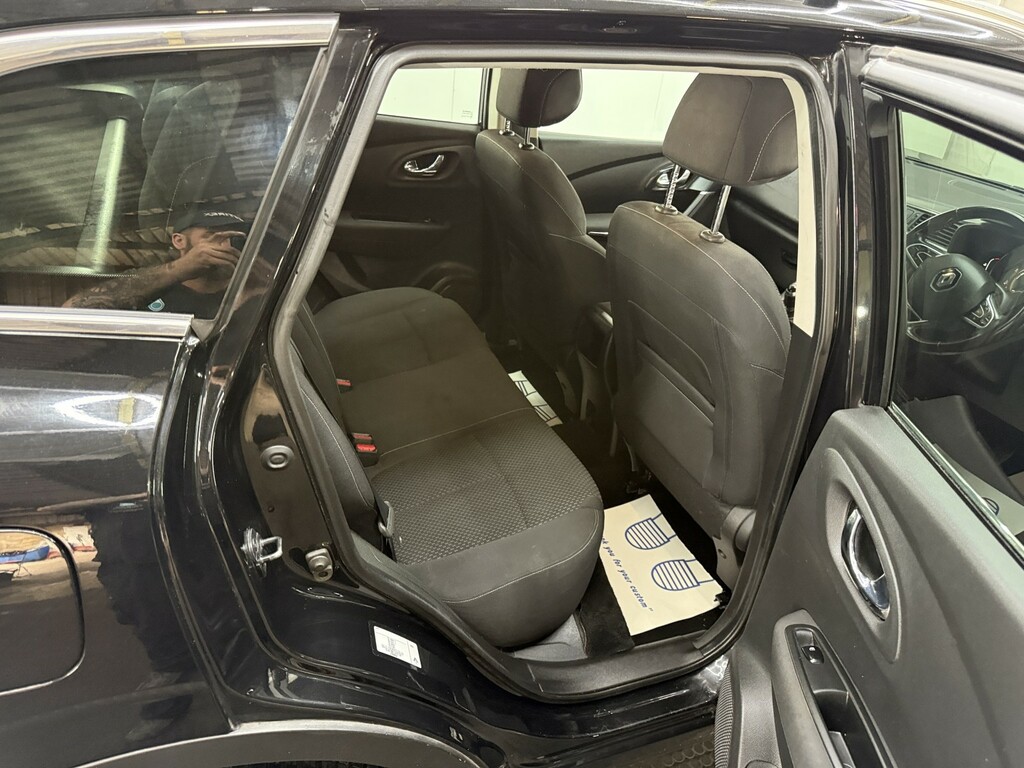 Renault Kadjar 1.6 Dci Signature Nav Suv 4Wd Black #15