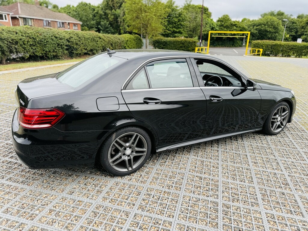 Mercedes-Benz E Class 2.1 E220 Bluetec Amg Line Black #3