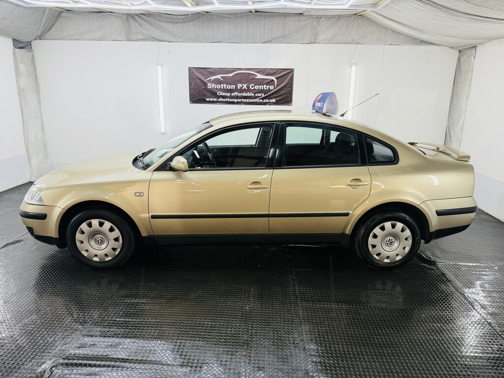 Volkswagen Passat 2.0 S Beige #2