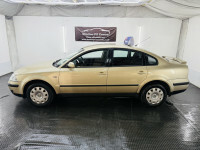 Volkswagen Passat Sport 20V Turbo 4-Door Silver #19