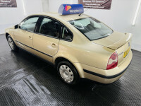 Volkswagen Passat Sport 20V Turbo 4-Door Silver #22