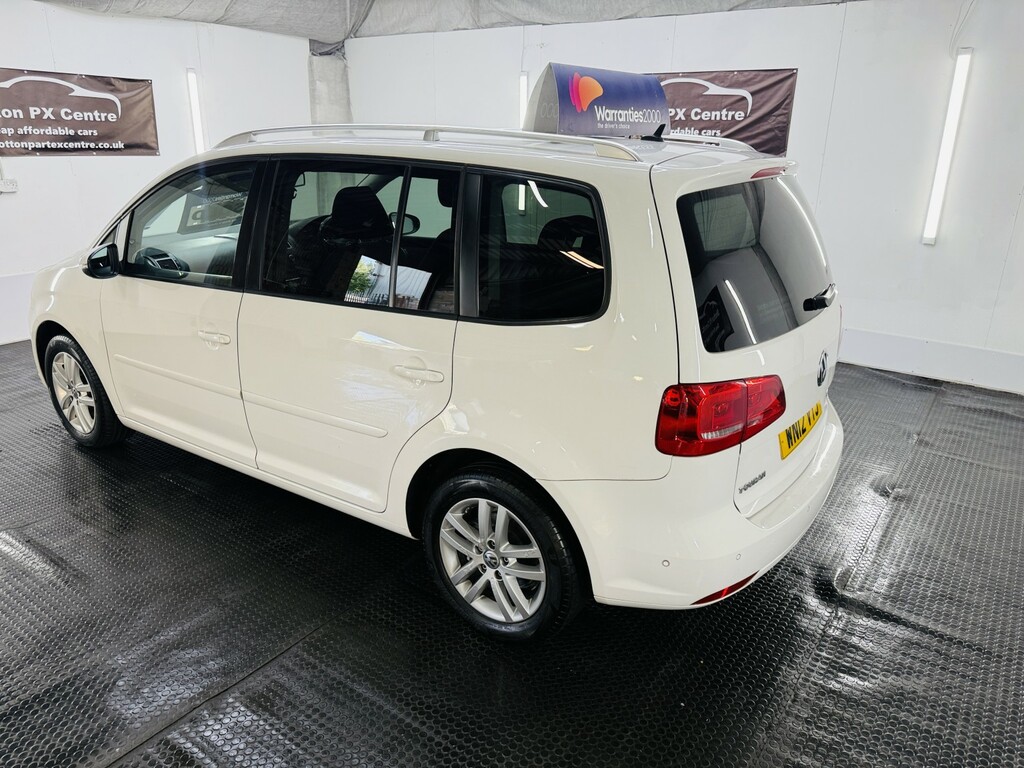 Volkswagen Touran 1.6 Tdi Se White #4
