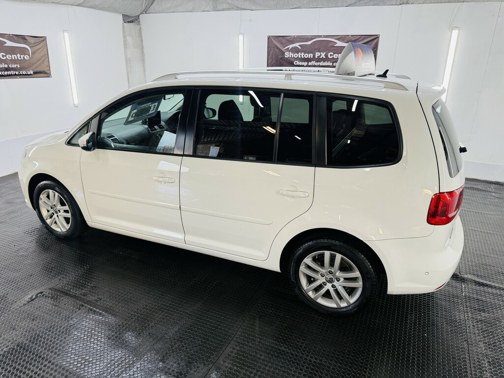 Volkswagen Touran 1.6 Tdi Se White #3