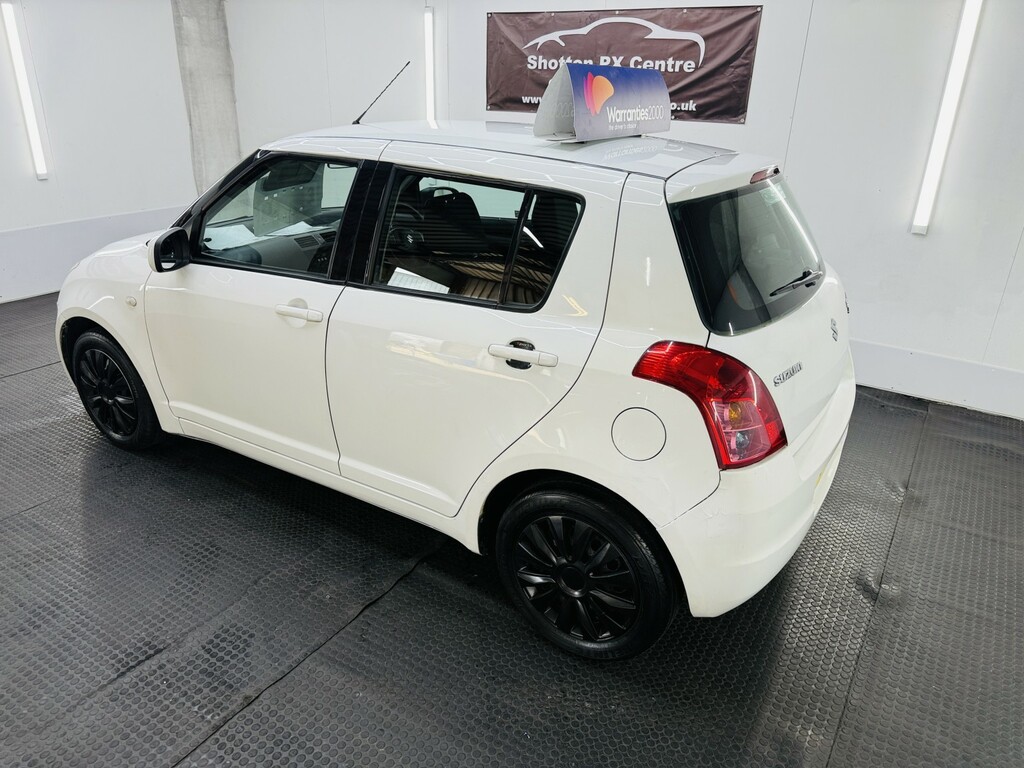 Suzuki Swift 1.3 Sz2 White #4