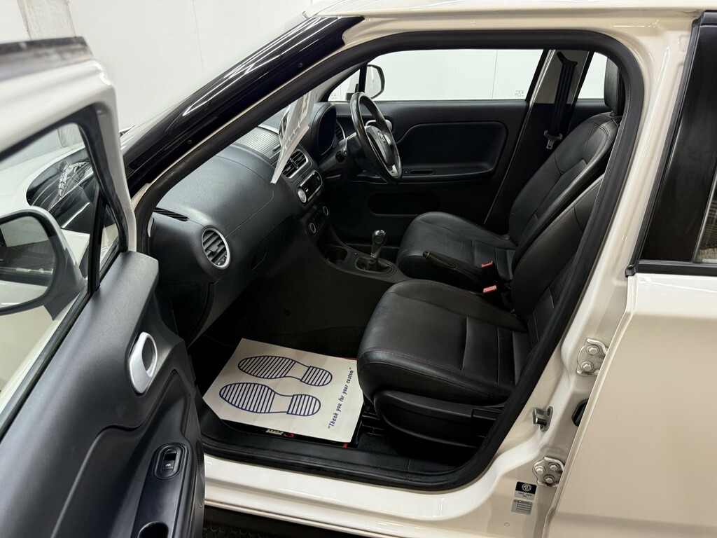 MG MG3 Silver #16