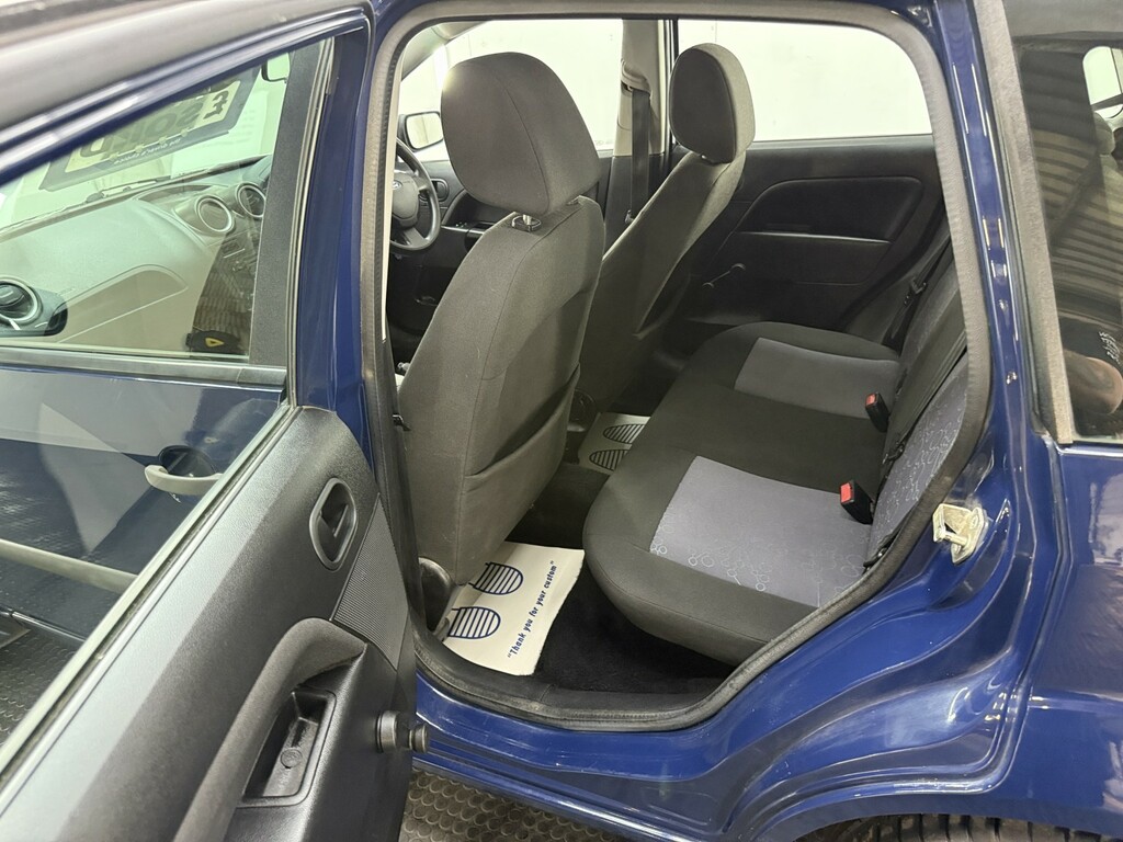 Ford Fiesta Black #18