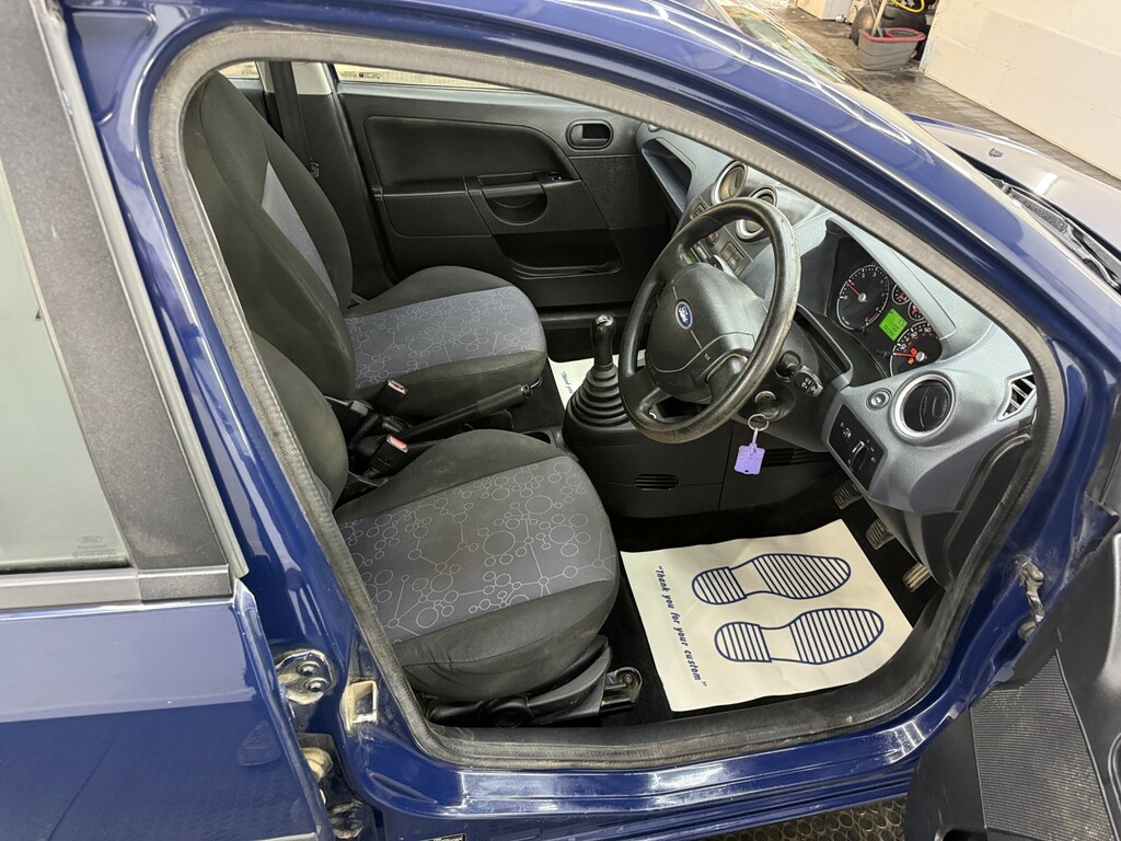 Ford Fiesta Black #14