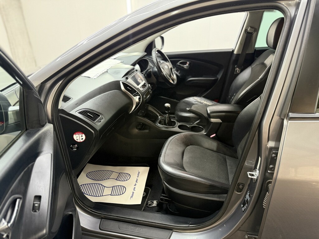 Hyundai Ix35 1.7L Style White #15