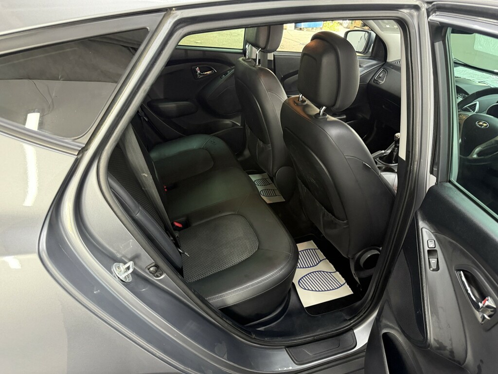 Hyundai Ix35 1.7L Style White #19