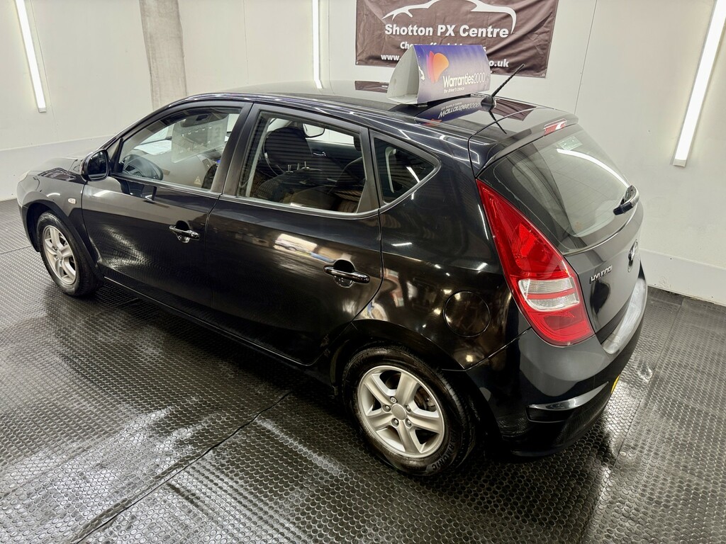 Hyundai I30 1.4 Comfort Black #4
