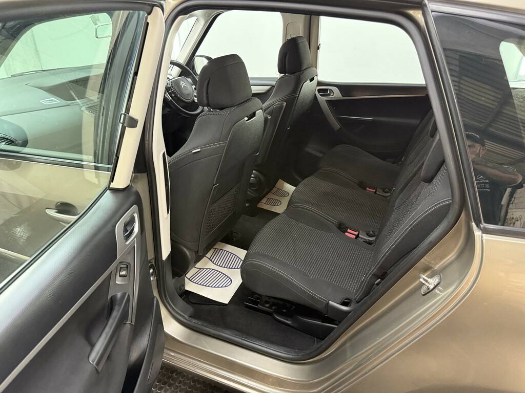 Citroen C4 Picasso Picasso 7 Vtr Plus Red #17