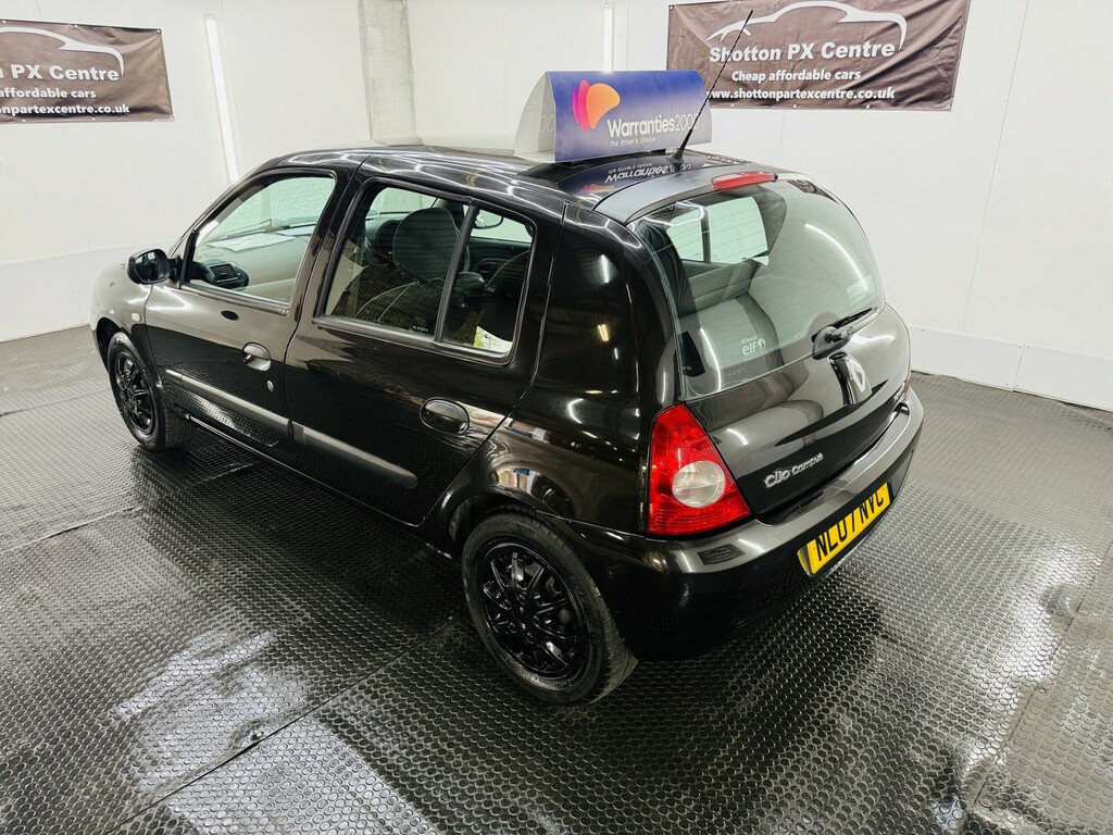 Renault Clio 1.2 Campus Black #4
