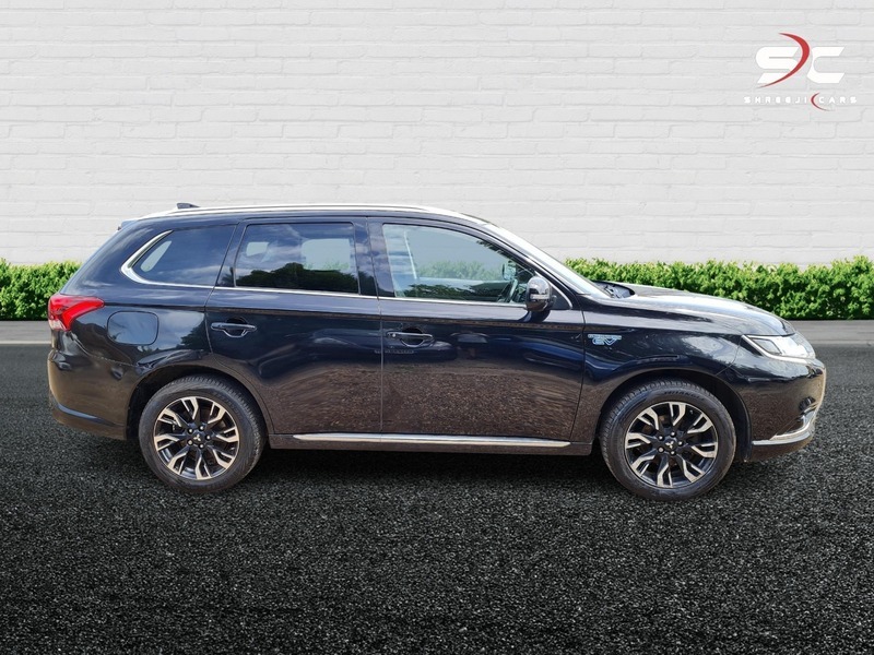 Mitsubishi Outlander Phev Gx 4H Black #2