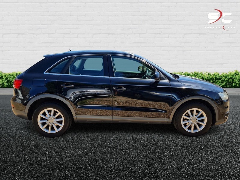 Audi Q3 Tfsi Quattro Se Black #2