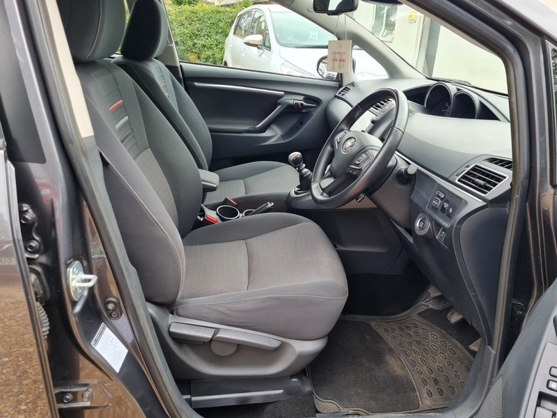 Toyota Verso   #25