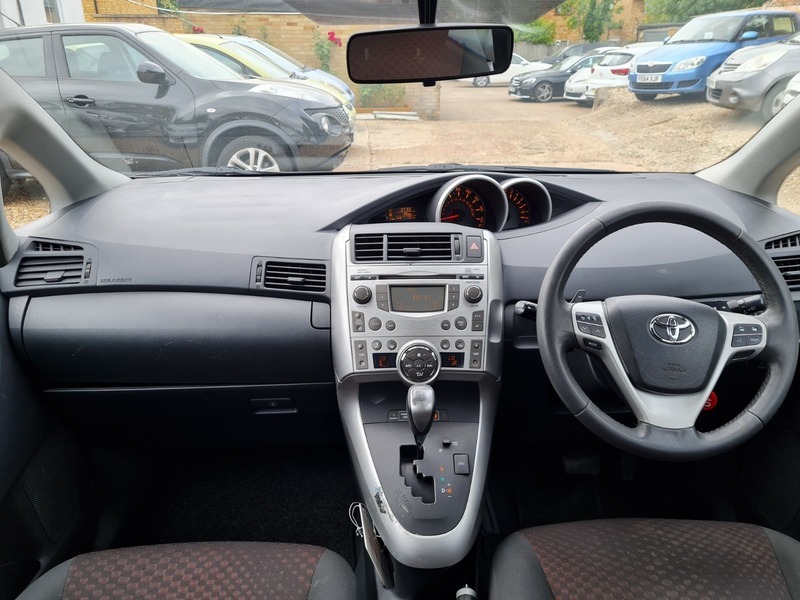 Toyota Verso D-4d Tr Mpv Black #11