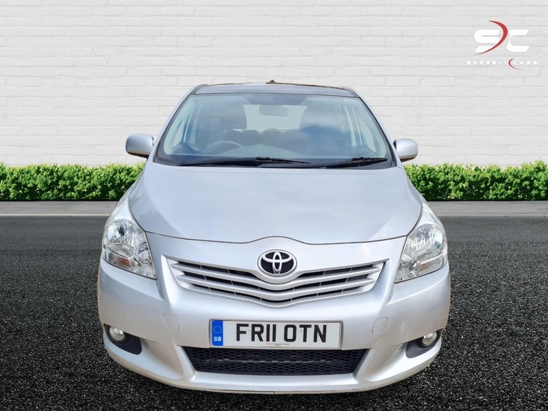 Toyota Verso D-4d Tr Mpv Black #7