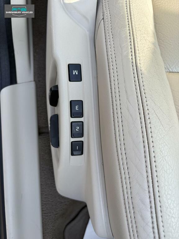 Volvo XC60 Silver #13