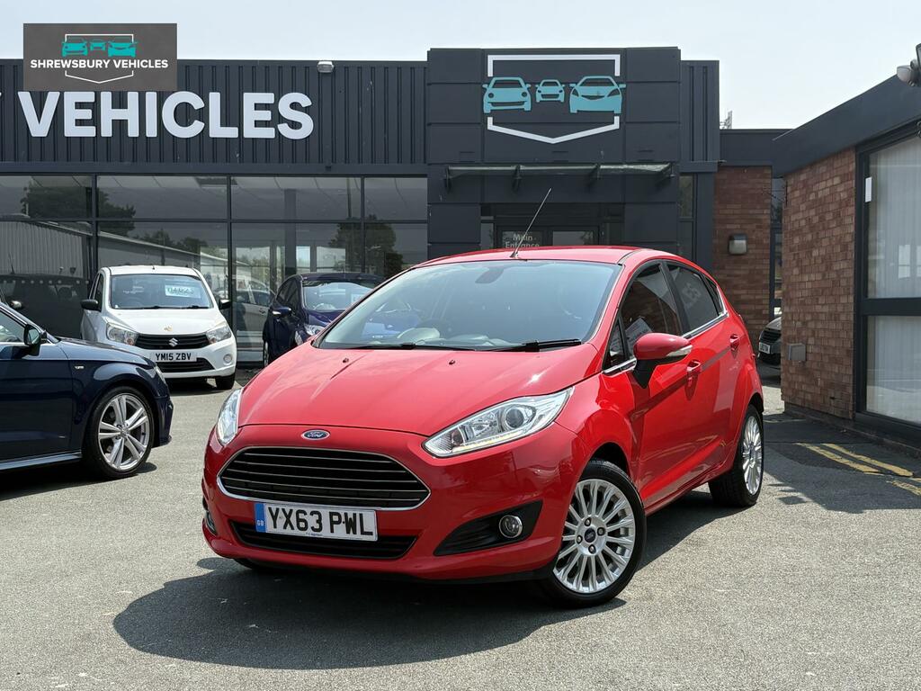 Ford Fiesta Titanium Red