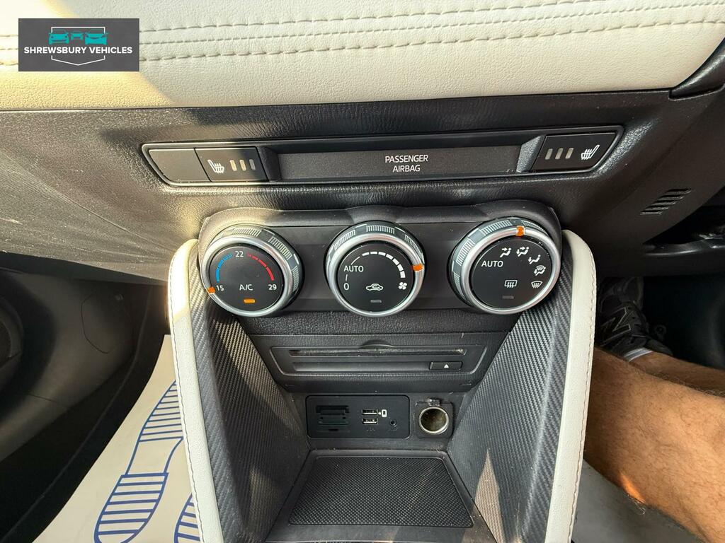 Mazda 2 1.5 90Ps Sport Black White White #11