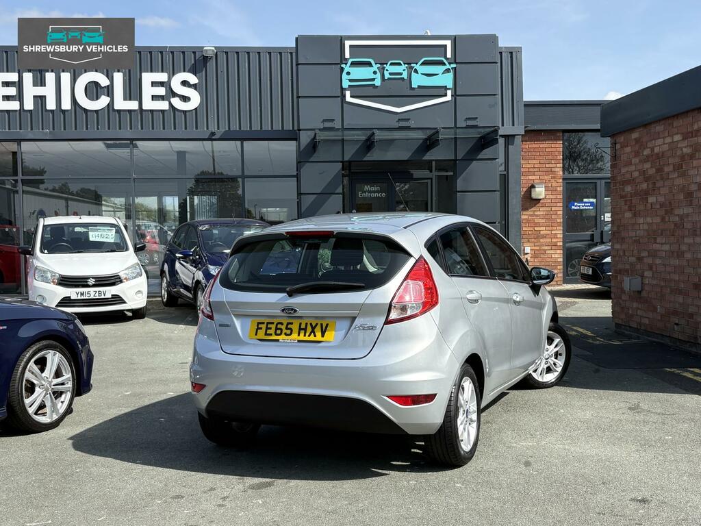 Ford Fiesta Zetec Silver #5