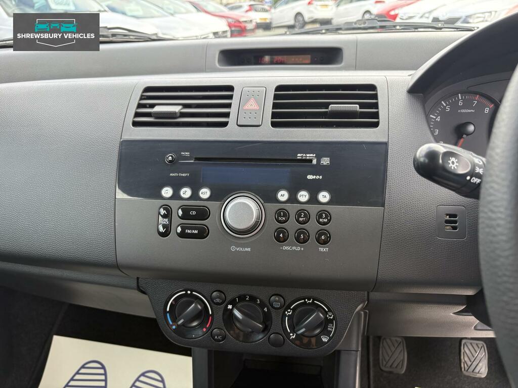 Suzuki Swift 1.6 Vvt Sport Black #10