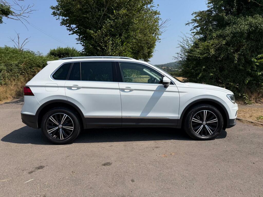 Volkswagen Tiguan Suv 2.0 Tdi Se Navigation Dsg 4Motion Euro 6 Ss AE67WNO White #3