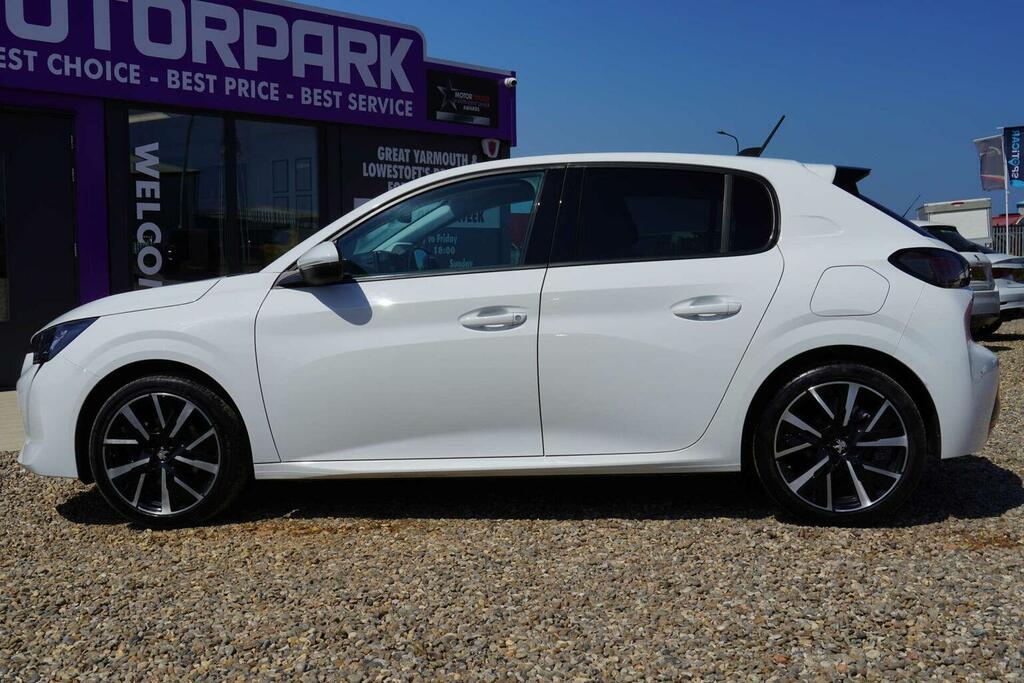 Peugeot 208 1.2 Puretech Allure Premium Euro 6 Ss BJ70OWD White #6