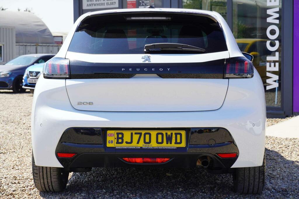 Peugeot 208 1.2 Puretech Allure Premium Euro 6 Ss BJ70OWD White #5