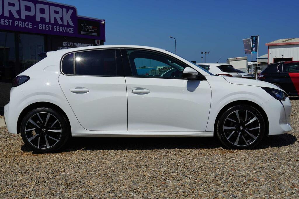 Peugeot 208 1.2 Puretech Allure Premium Euro 6 Ss BJ70OWD White #4