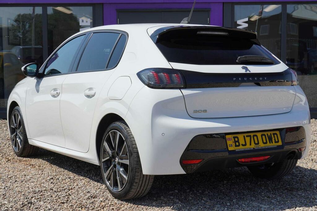 Peugeot 208 1.2 Puretech Allure Premium Euro 6 Ss White