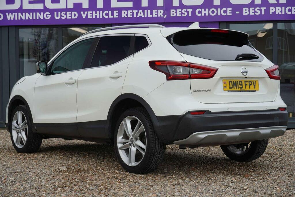 Nissan Qashqai 1.3 Dig-t N-motion Euro 6 Ss White #2