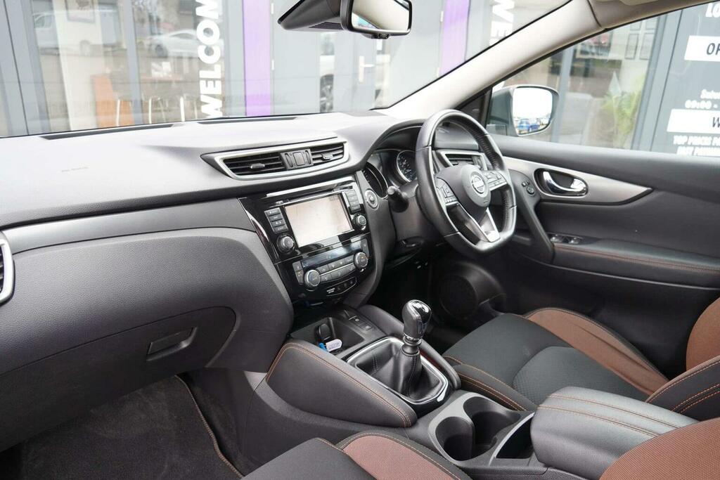 Nissan Qashqai 1.3 Dig-t N-motion Euro 6 Ss White #3