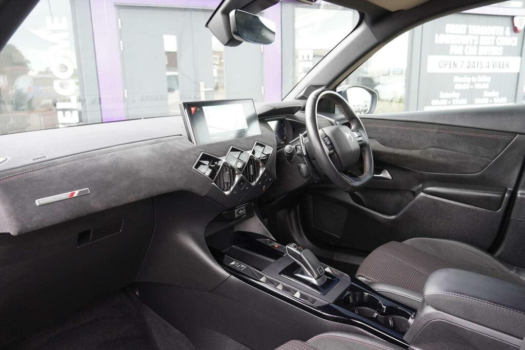 DS DS 3 Crossback 1.2 Puretech Performance Line Crossback Eat8 Eur White #2