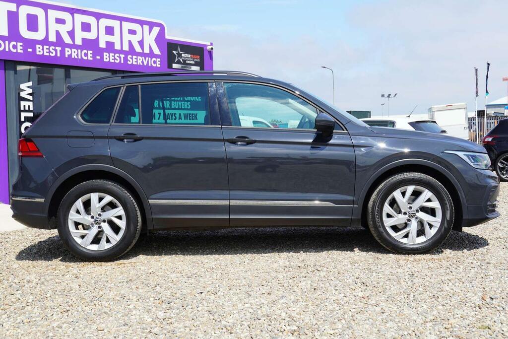 Volkswagen Tiguan 1.5 Tsi Life Euro 6 Ss NG21DFE Grey #4