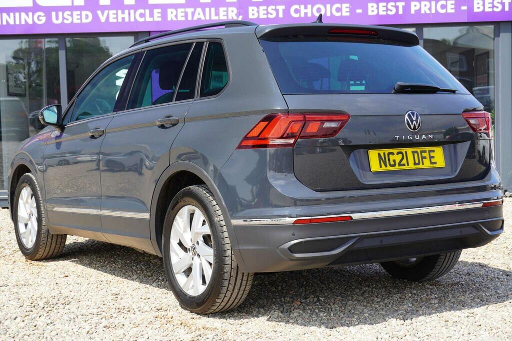 Volkswagen Tiguan 1.5 Tsi Life Euro 6 Ss Grey