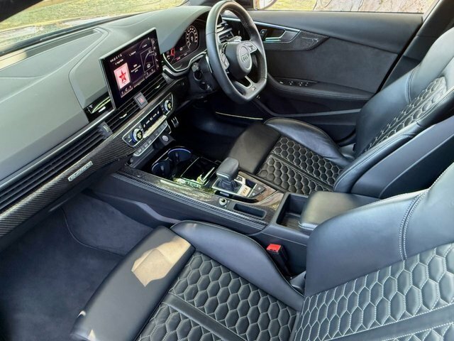 Audi RS4 Avant Estate Black #11