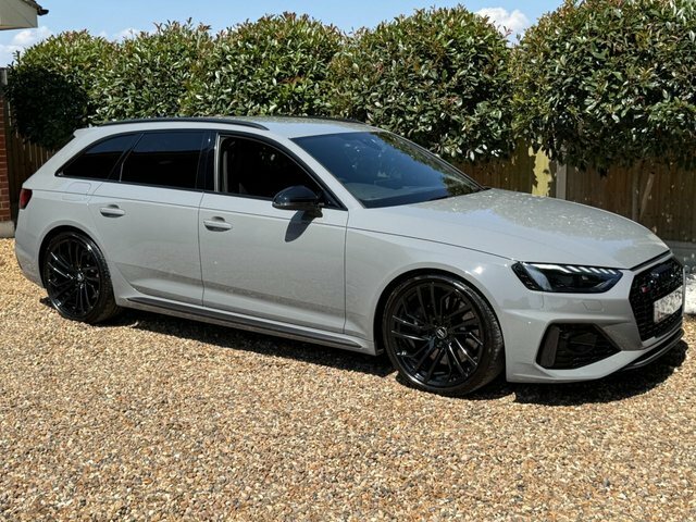 Audi RS4 Avant Estate Black #19