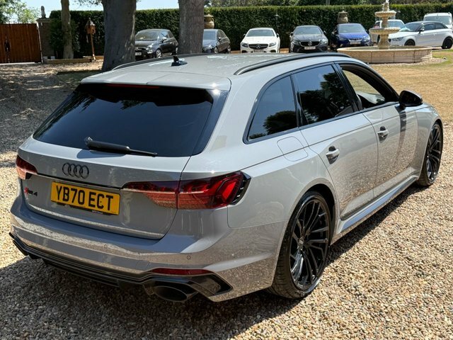 Audi RS4 Avant Estate Black #27