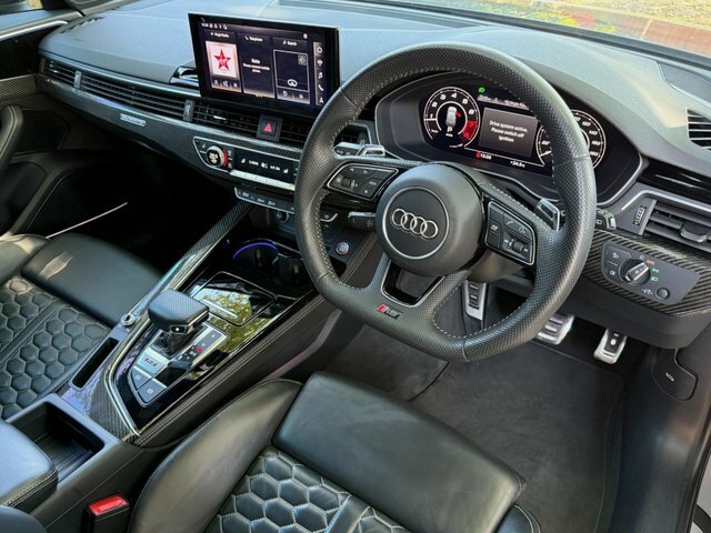 Audi RS4 Avant Estate Black #8