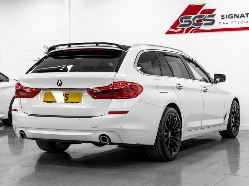 BMW 5 Series Estate RIG2935 White #4