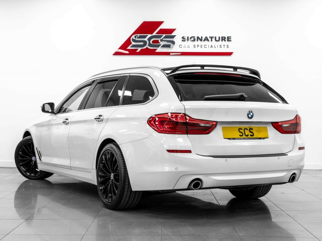BMW 5 Series Estate RIG2935 White #3