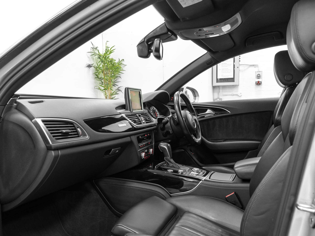 Audi A6 Tdi Ultra S Line Black Edition Red #16