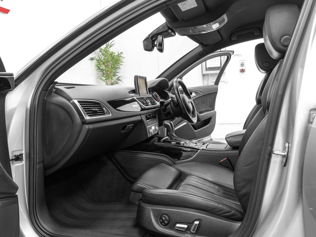 Audi A6 Tdi Ultra S Line Black Edition Red #13