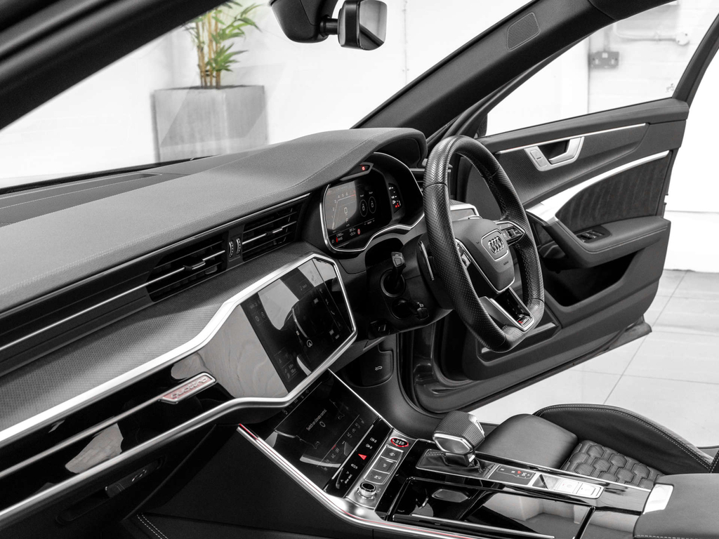 Audi RS6 Black #33