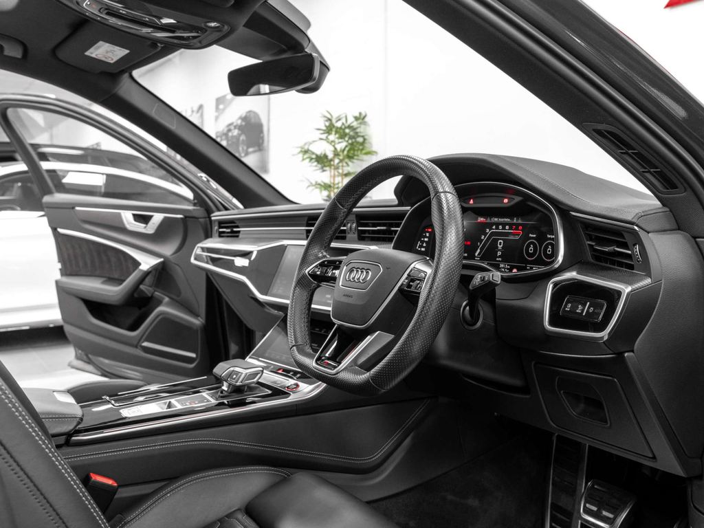 Audi RS6 Black #31