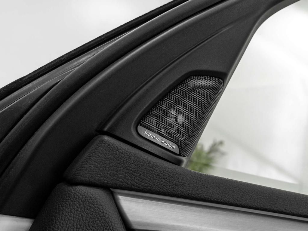 BMW X5 30D M Sport White #36