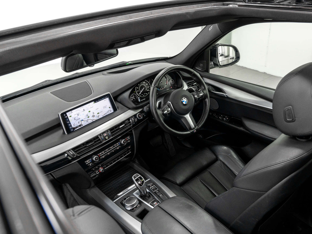 BMW X5 30D M Sport White #19